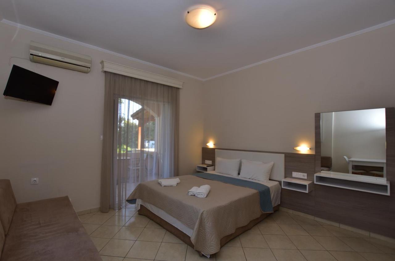 Flisvos Rooms Palaiochora Esterno foto