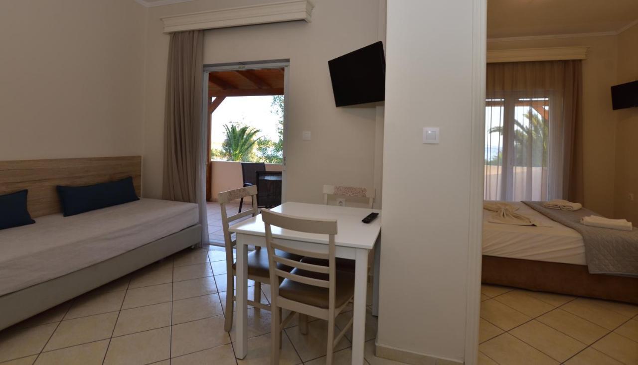 Flisvos Rooms Palaiochora Esterno foto