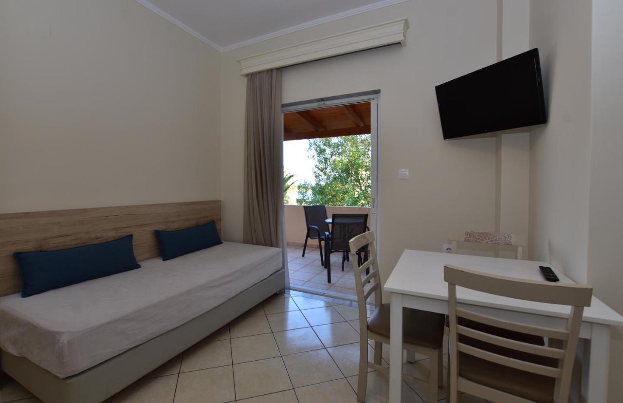 Flisvos Rooms Palaiochora Esterno foto