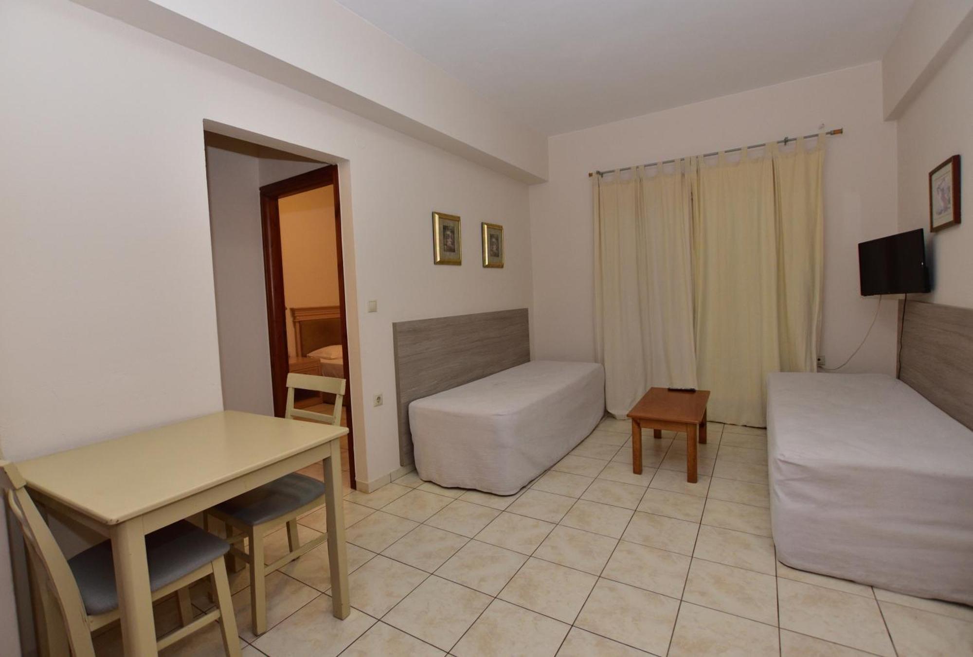 Flisvos Rooms Palaiochora Esterno foto