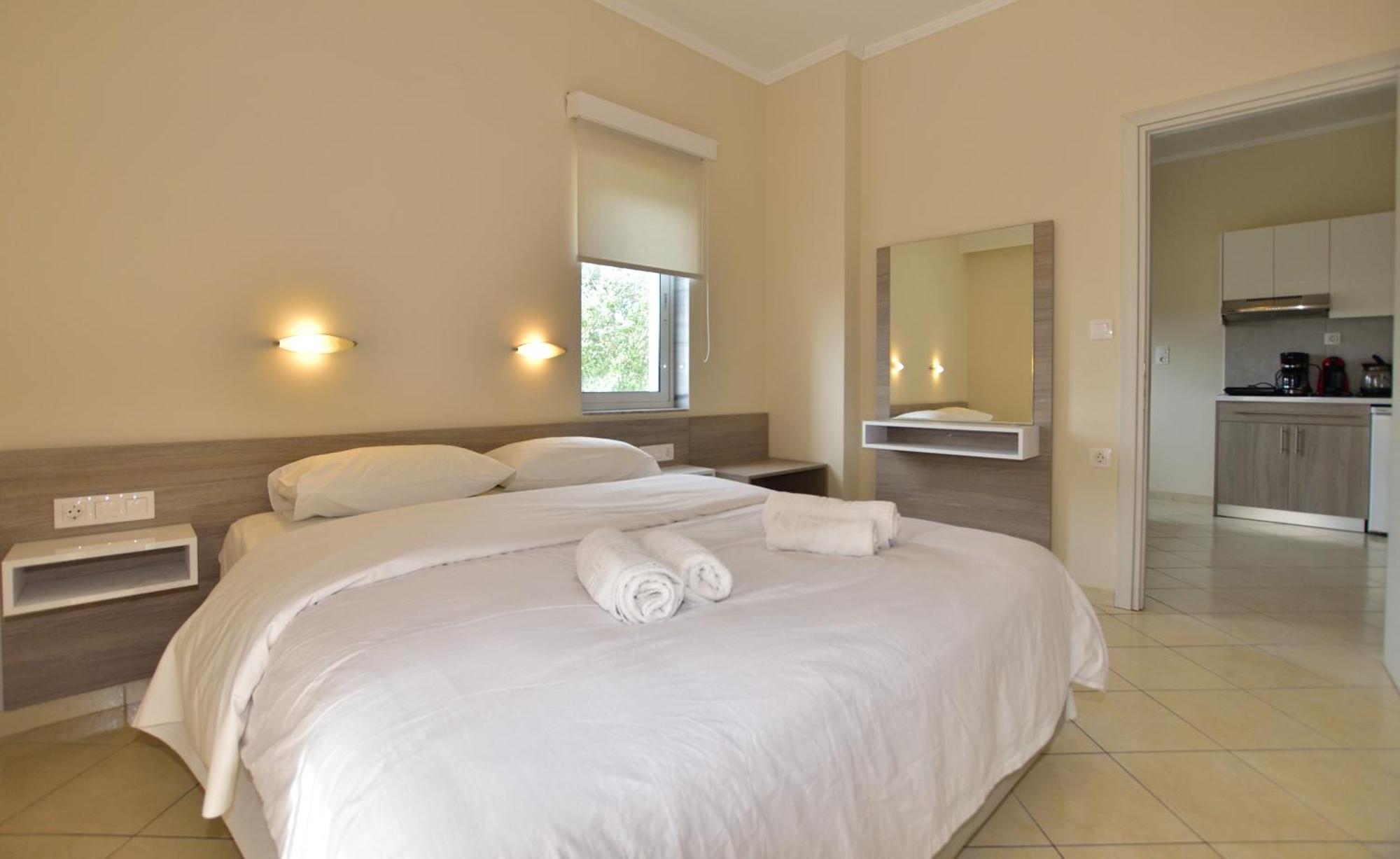 Flisvos Rooms Palaiochora Esterno foto