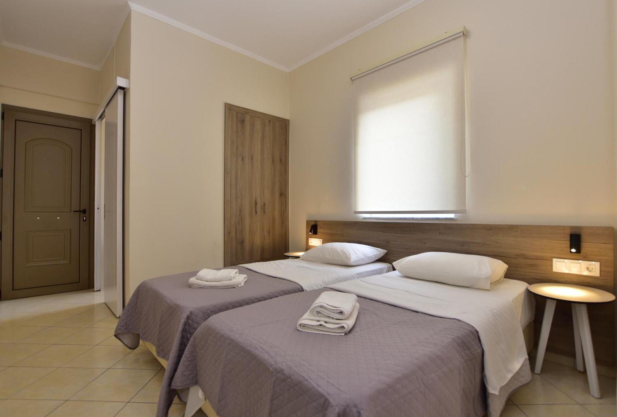 Flisvos Rooms Palaiochora Esterno foto