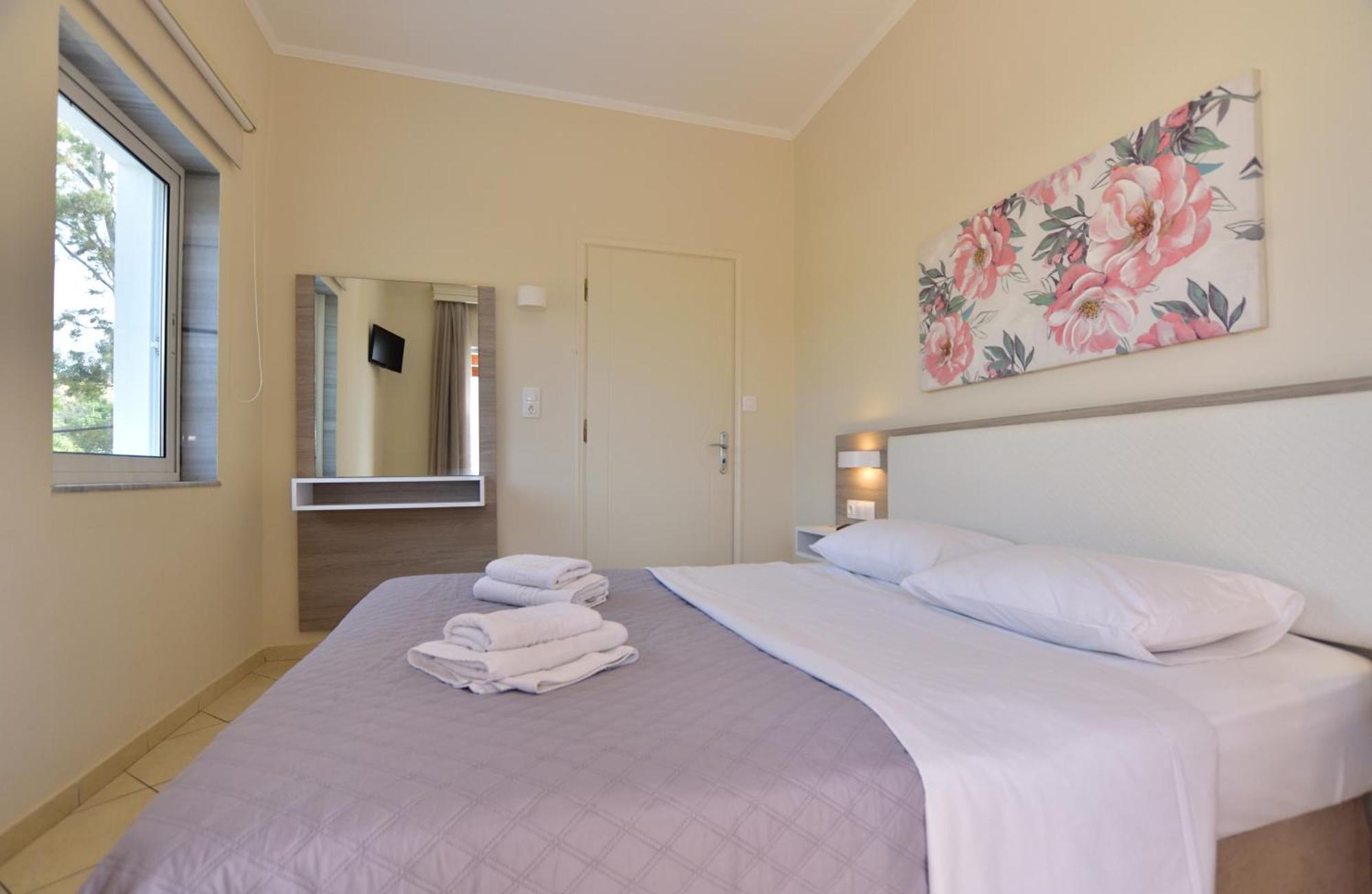 Flisvos Rooms Palaiochora Esterno foto