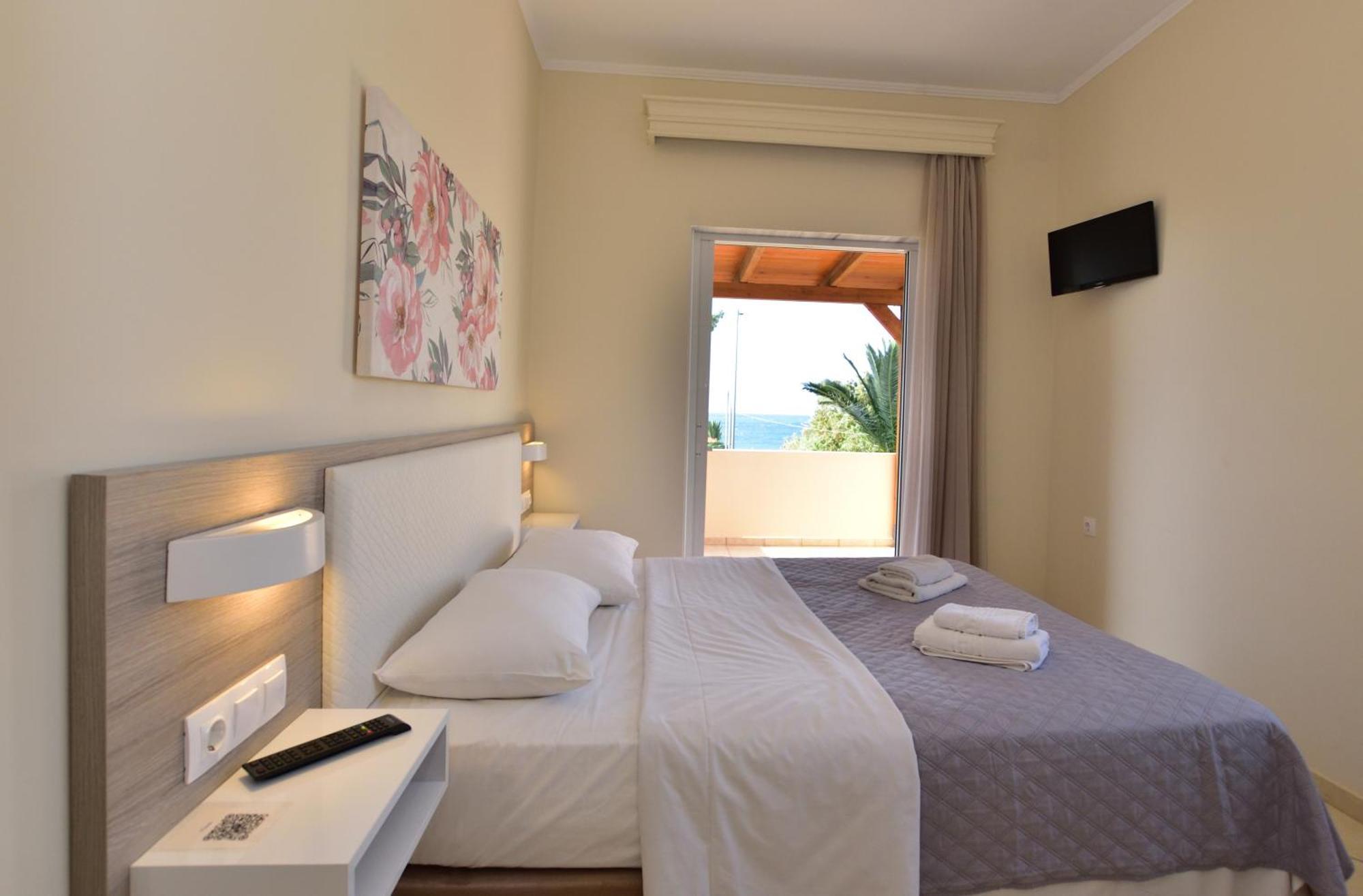 Flisvos Rooms Palaiochora Esterno foto