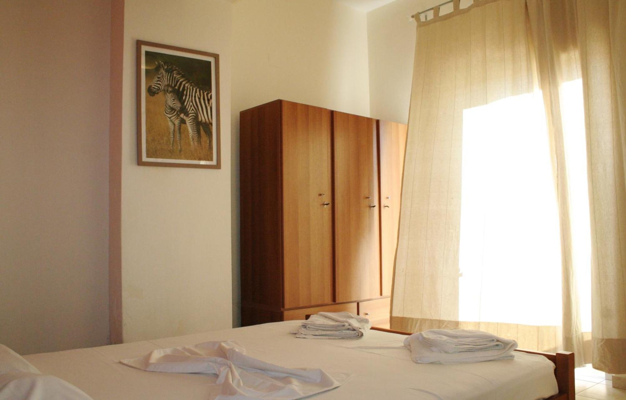 Flisvos Rooms Palaiochora Camera foto